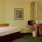 Hotel Plaza Blankenburg Ditzingen, Sure Collection 4*