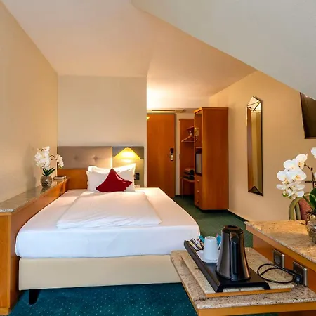 Plaza Blankenburg Ditzingen, Sure Collection Hotel 4*