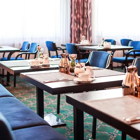 Plaza Blankenburg Ditzingen, Sure Collection 호텔 4*