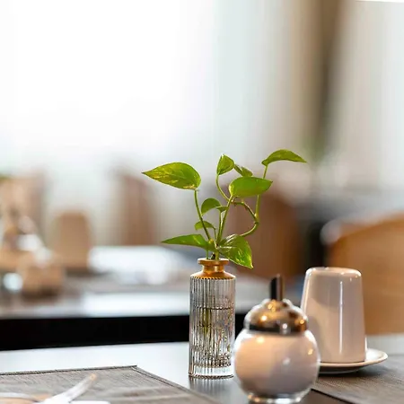 Plaza Blankenburg Ditzingen, Sure Collection 호텔 딧칭엔