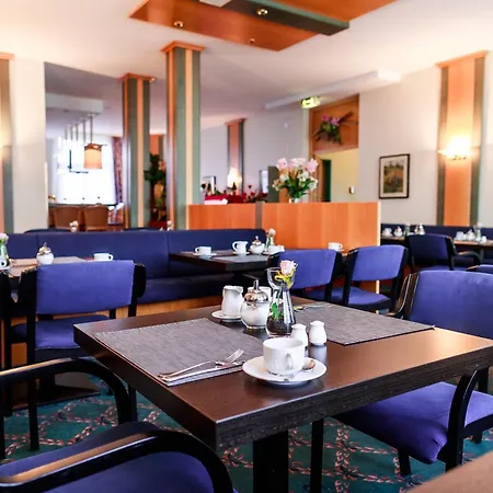 Plaza Blankenburg Ditzingen, Sure Collection 4* 딧칭엔