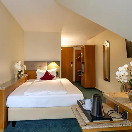 Plaza Blankenburg Ditzingen, Sure Collection 호텔 4*