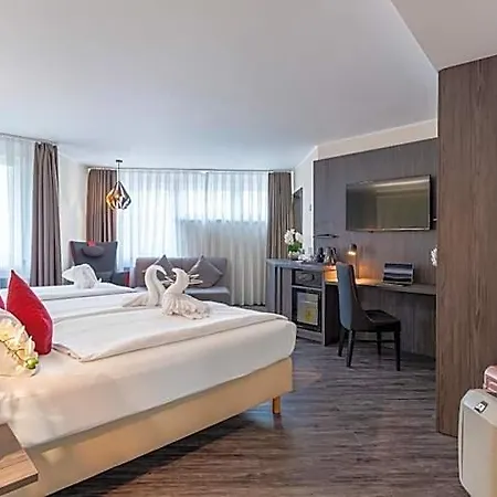 Plaza Blankenburg Ditzingen, Sure Collection 호텔 4*