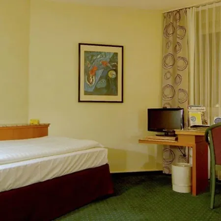 Hotel Plaza Blankenburg Ditzingen, Sure Collection 4*