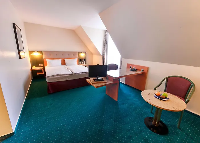 Plaza Blankenburg Ditzingen, Sure Collection