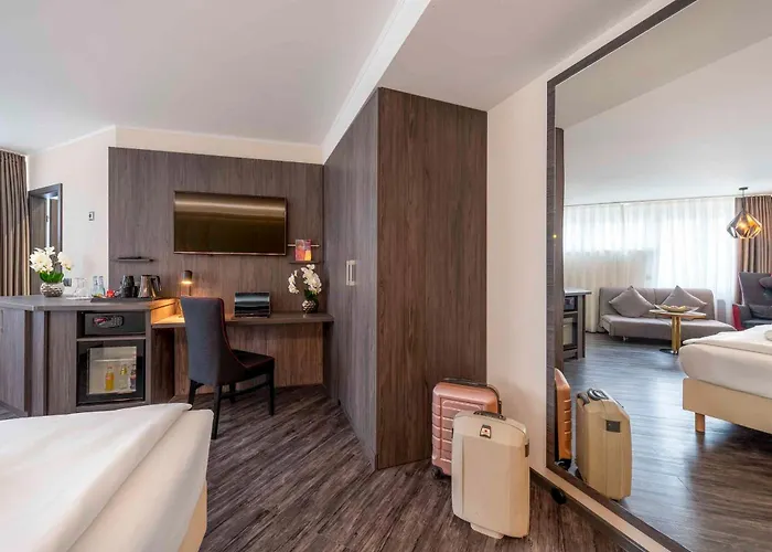 Plaza Blankenburg Ditzingen, Sure Collection 호텔 4*