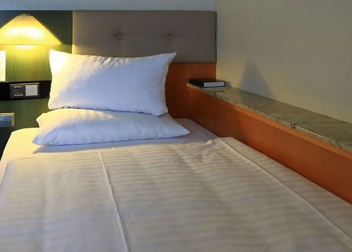 Plaza Blankenburg Ditzingen, Sure Collection 4* 딧칭엔